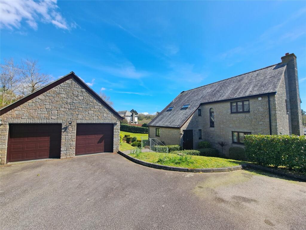 4 bedroom detached house for sale in Oak Avenue, St. Mellion, Saltash