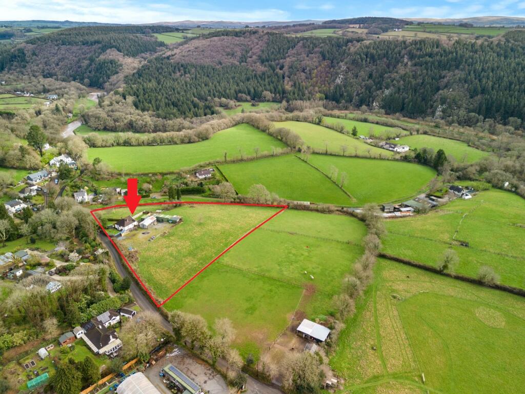 2 bedroom bungalow for sale in Calstock Road, Gunnislake, Cornwall, PL18