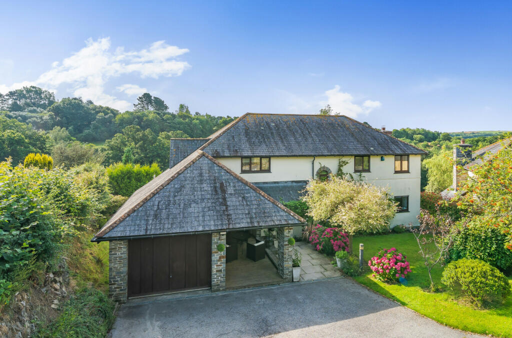 5 bedroom detached house for sale in Wood Drive, St Mellion, Cornwall, PL12