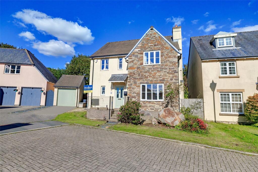 Main image of property: Menabilly Close, Callington, Cornwall