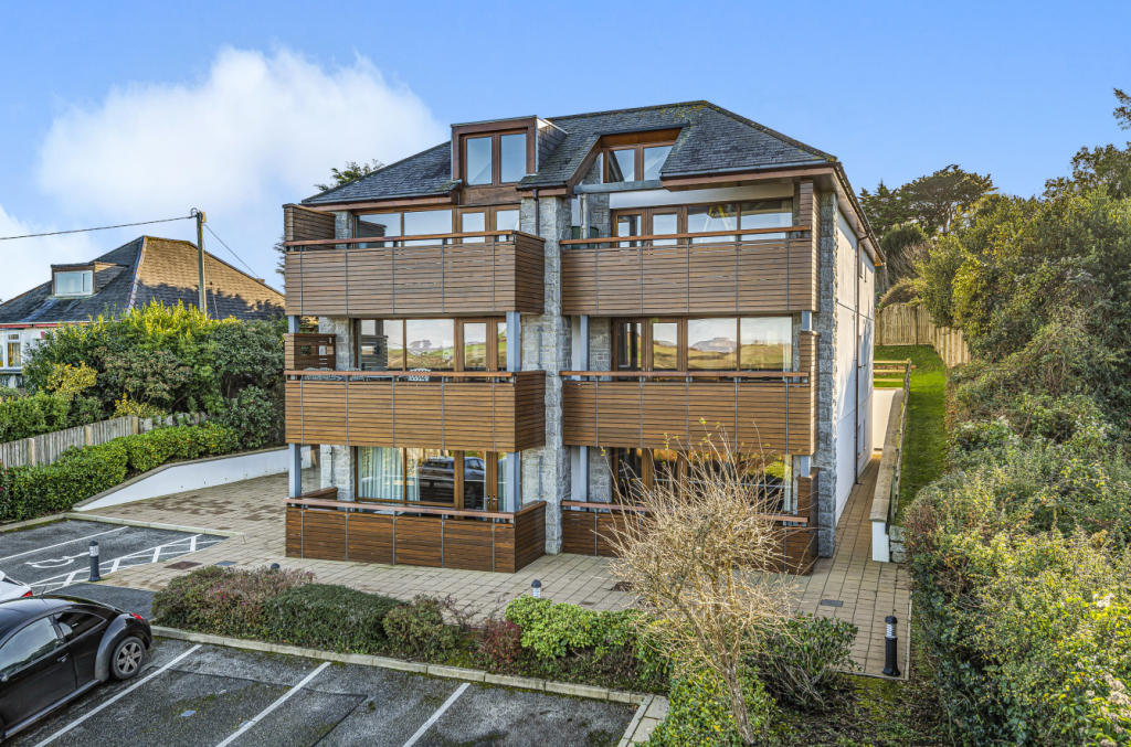 2 bedroom apartment for sale in West Bay Maenporth Road, Maenporth