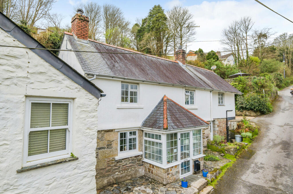 3 bedroom detached house for sale in Old Hill, Helston, Cornwall, TR13