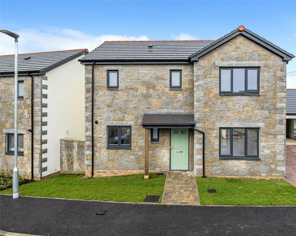 3 bedroom detached house for sale in An Gew, Park An Daras, Helston