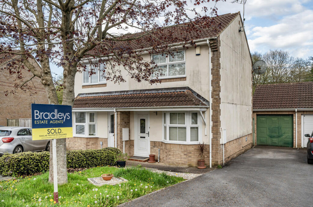 2 bedroom semidetached house for sale in Willow Walk, Honiton, Devon, EX14