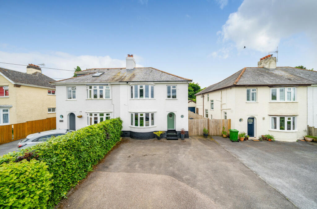 3 bedroom semidetached house for sale in Exeter Road, Honiton, EX14