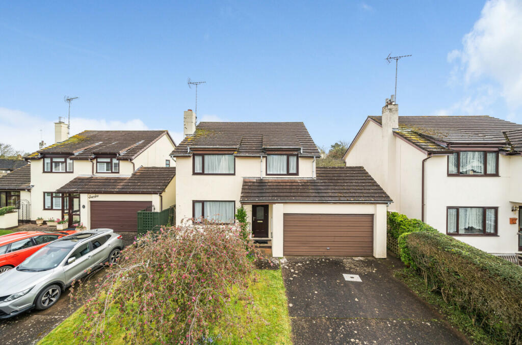 4 bedroom detached house for sale in Drakes Meadow, Cheriton Fitzpaine