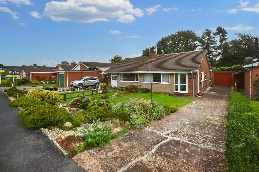 2 bedroom bungalow for sale in Cherry Meadow, Cheriton Fitzpaine