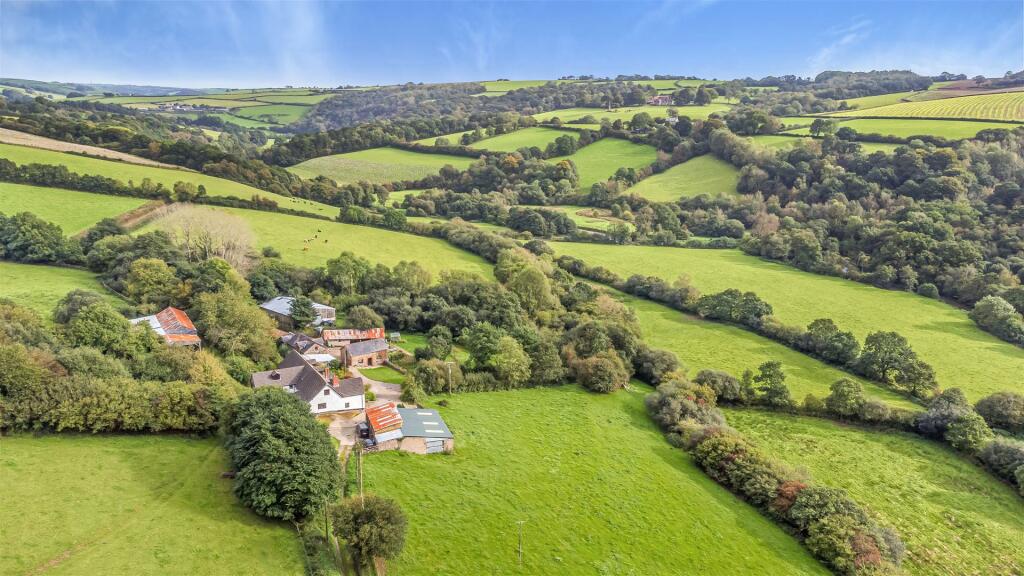 5 bedroom detached house for sale in Nympton, South Molton, EX36