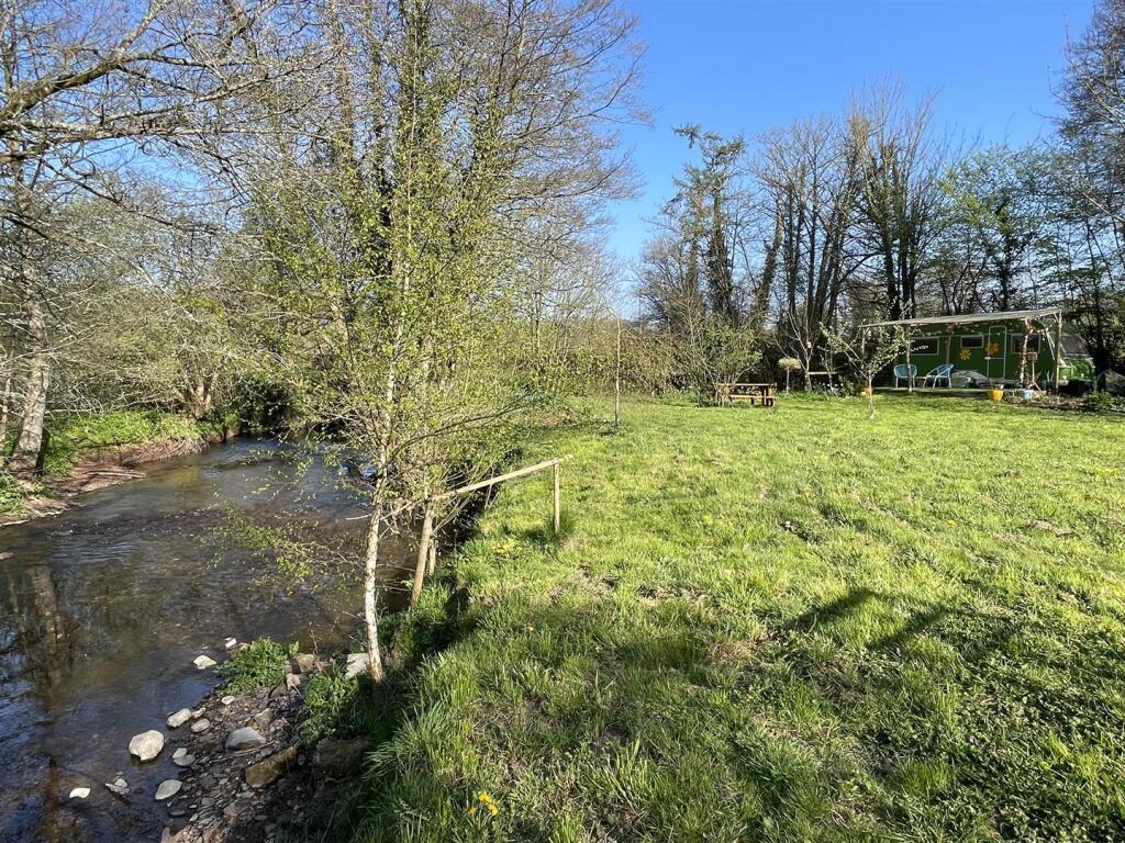 Main image of property: Wellisford, Wellington
