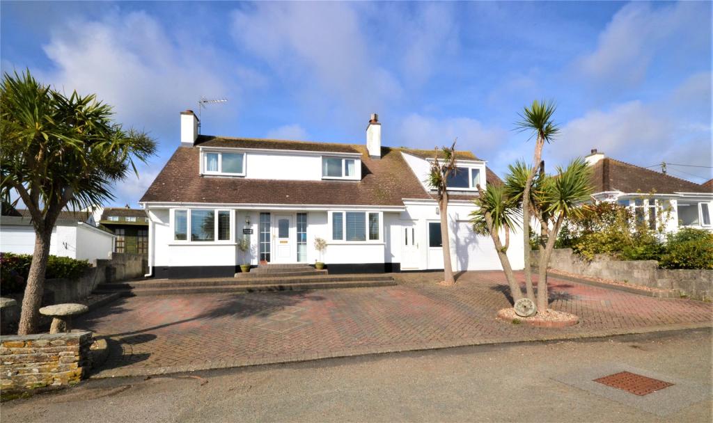 3 bedroom detached house for sale in Listowel Drive, Looe, Cornwall, PL13