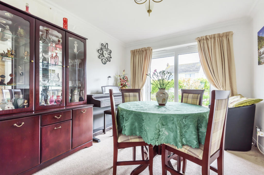 4 bedroom bungalow for sale in Ellenglaze Court, Cubert, Newquay