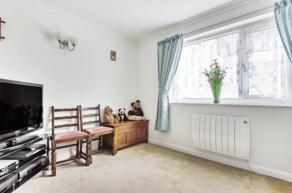 4 bedroom bungalow for sale in Ellenglaze Court, Cubert, Newquay