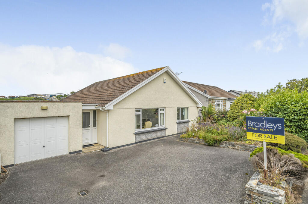 3 bedroom bungalow for sale in Trerice Drive, Newquay, Cornwall, TR7