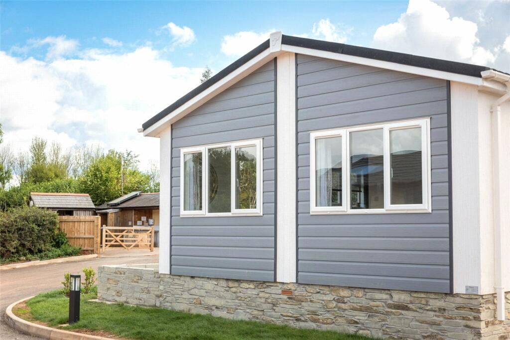 2 bedroom bungalow for sale in Haytor View Park, Ipplepen, Newton Abbot