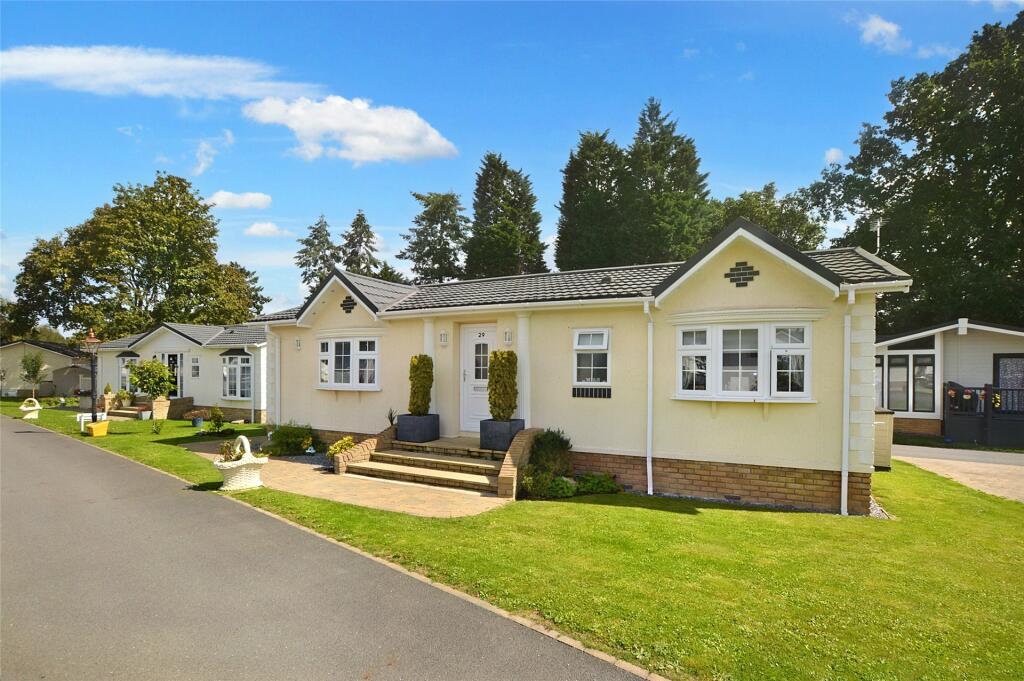 2 bedroom bungalow for sale in Forest Road, Regency Court, Stover, Newton Abbot, TQ12