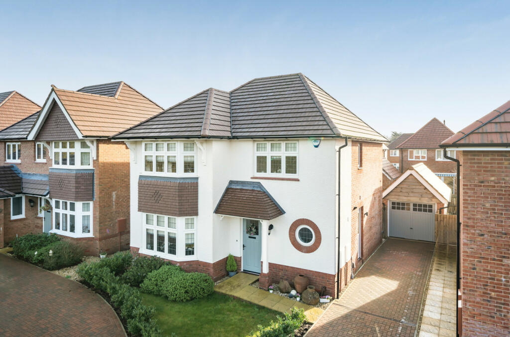 Main image of property: Teal Close, Kingsteignton, Newton Abbot, Devon