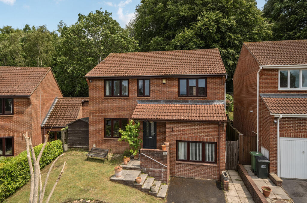 Main image of property: Fern Road, Newton Abbot, Devon