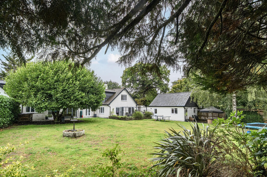 Main image of property: Teigngrace, Newton Abbot, Devon
