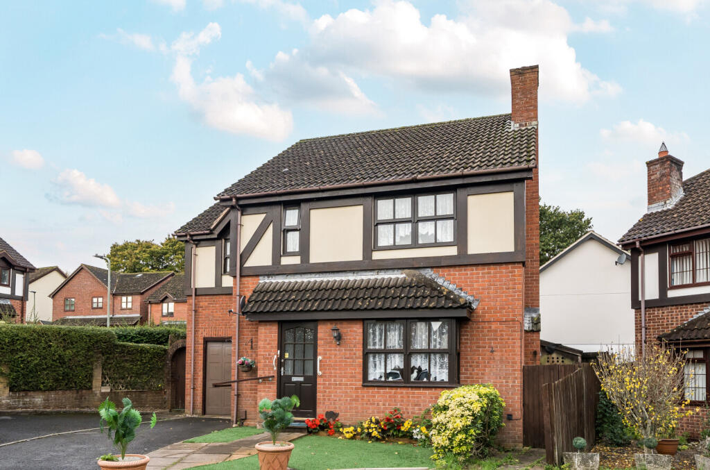 Main image of property: Little Hayes, Kingsteignton, Newton Abbot, Devon