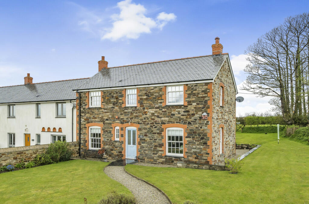 3 bedroom end of terrace house for sale in Upcott, Broadwoodkelly