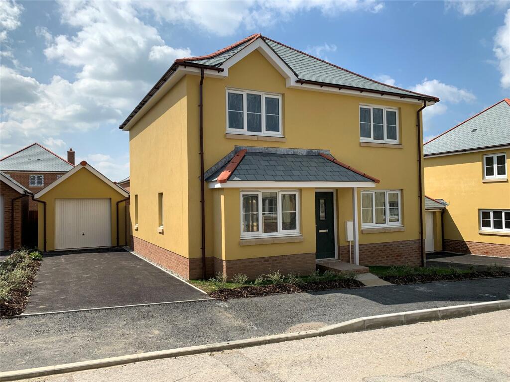 4 bedroom detached house for sale in Abbeyford Vale, Crediton Road