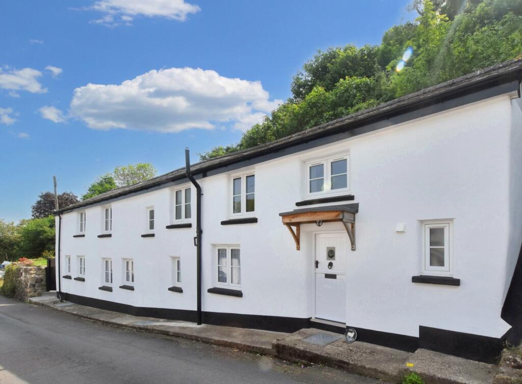 3 bedroom detached house for sale in Pound Cottage, Ramsley, South Zeal