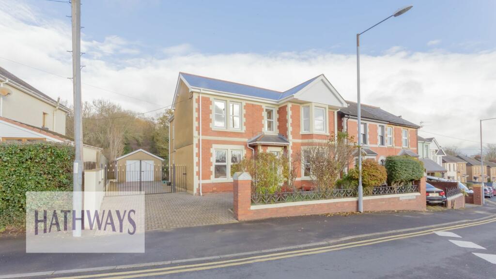 4 bedroom detached house for sale in Five Locks Road, Pontnewydd, NP44