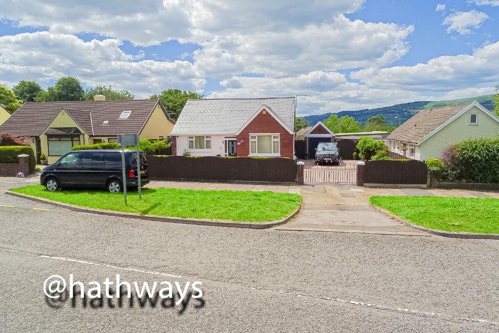 3 bedroom detached bungalow for sale in Chapel Lane, Croesyceiliog
