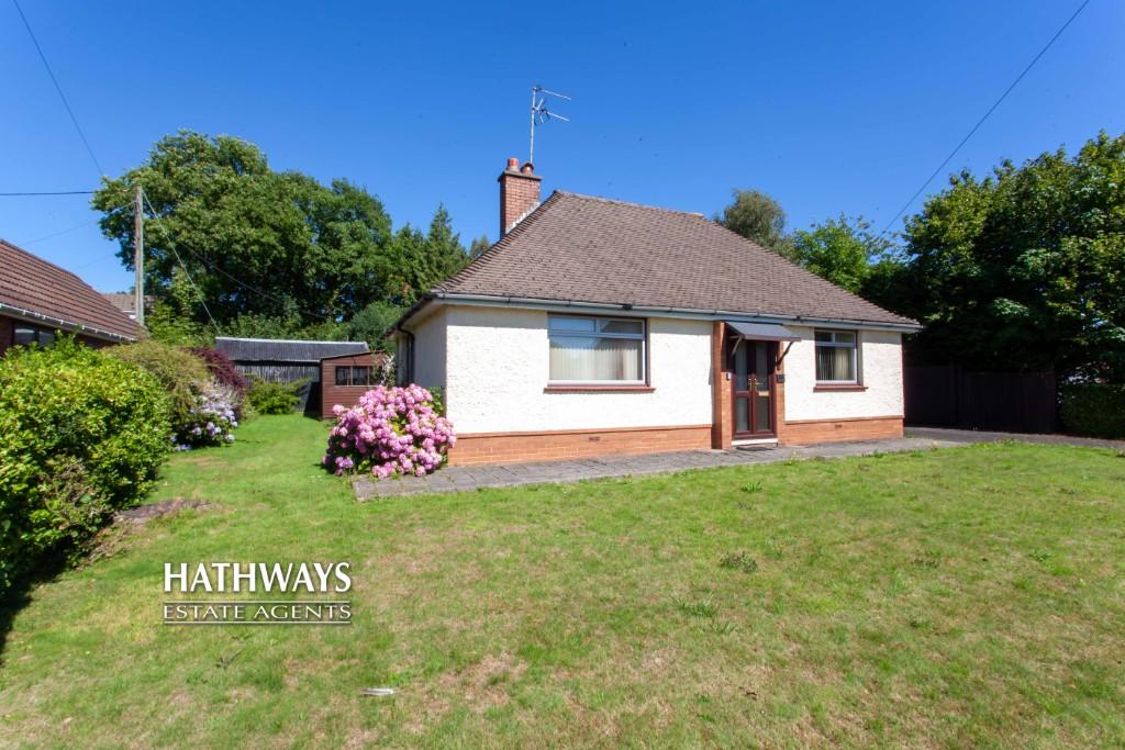 2 bedroom detached bungalow for sale in Turnpike Road, Croesyceiliog