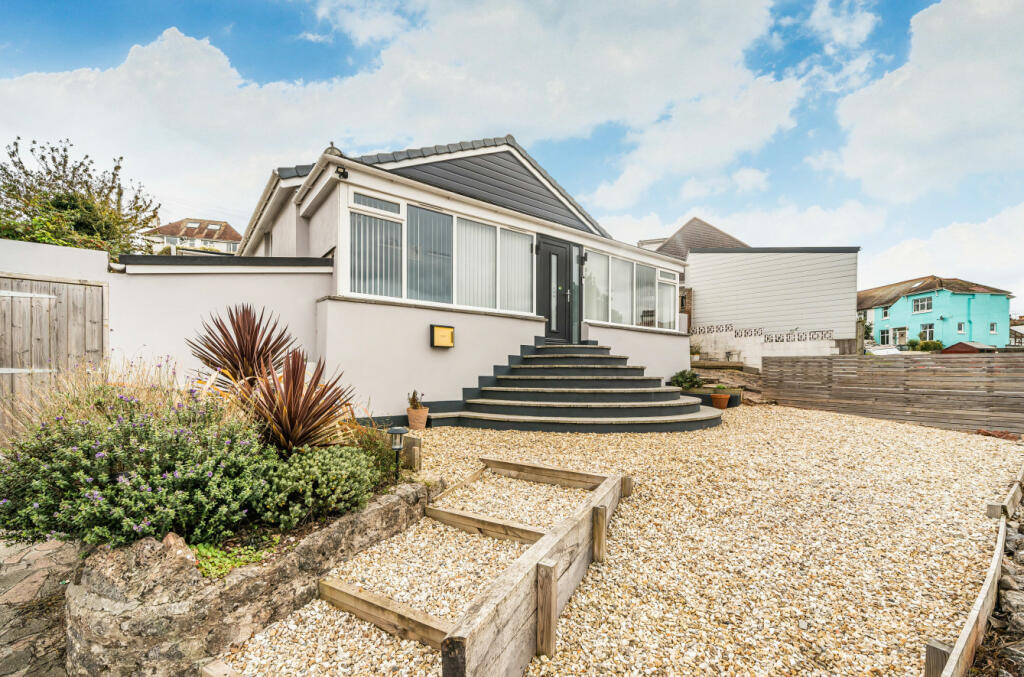 4 bedroom bungalow for sale in Osney Crescent, Paignton, Devon, TQ4