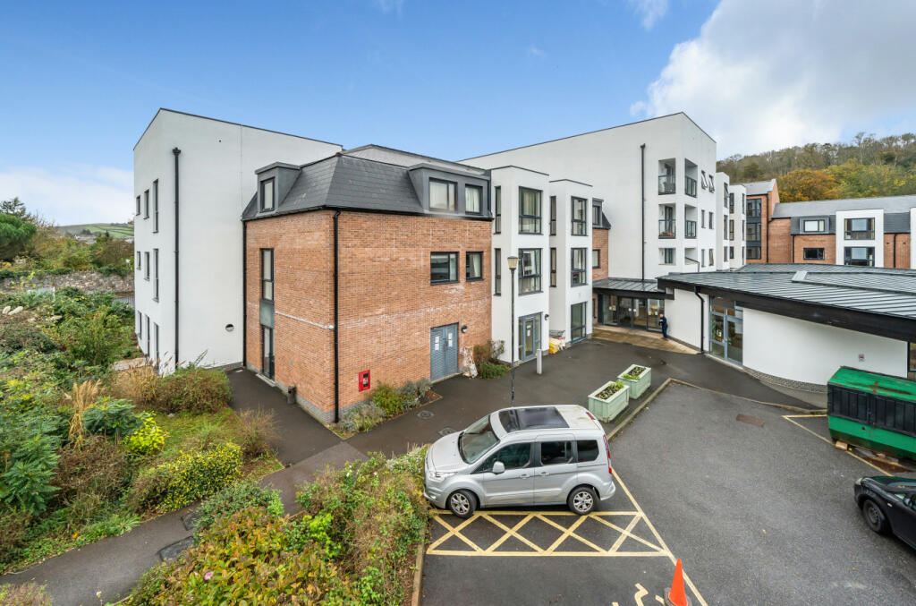 2 bedroom apartment for sale in Hayes Road, Paignton, Devon, TQ4