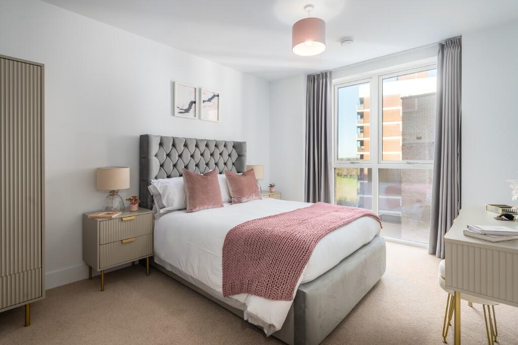 Main image of property: Park Rise, Hornchurch, London, RM12