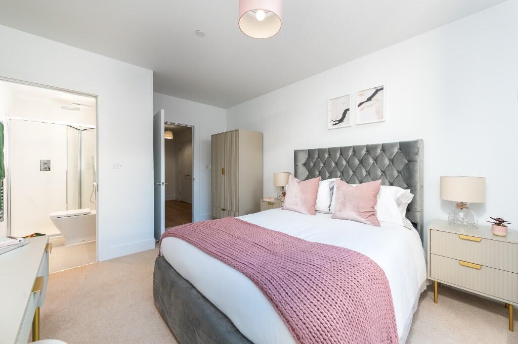 Main image of property: Park Rise, Hornchurch, London, RM12