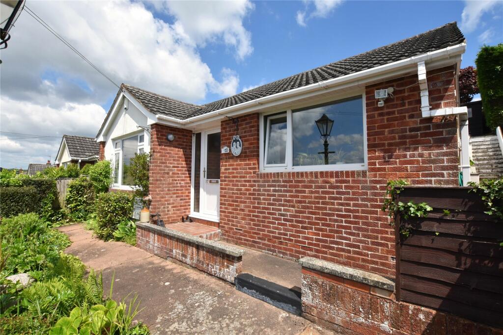 2 bedroom bungalow for sale in Woodleigh Close, Exeter, Devon, EX4