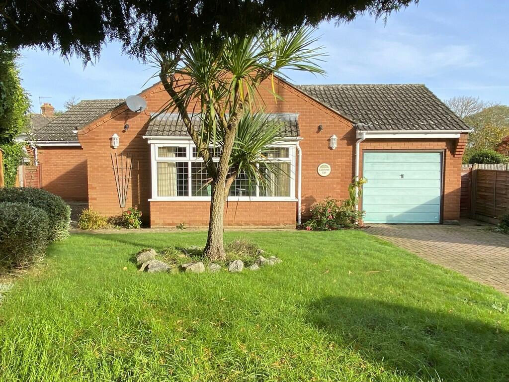 3 bedroom detached bungalow for sale in Sheringham, NR26