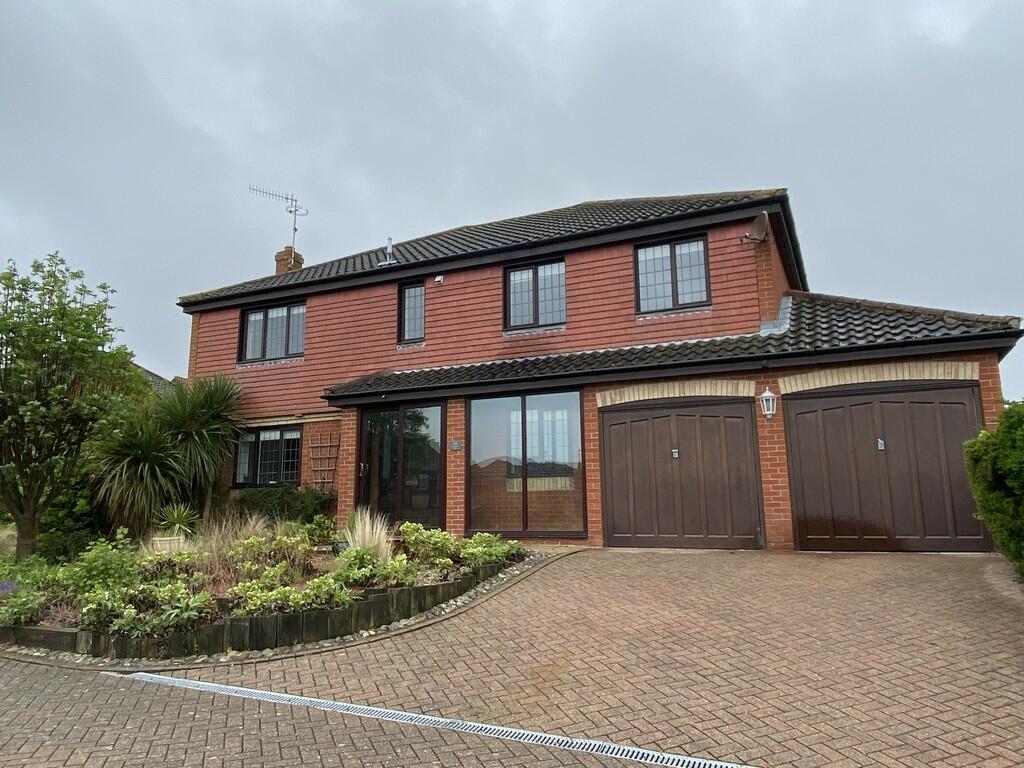 5 bedroom detached house for sale in Sheringham, NR26