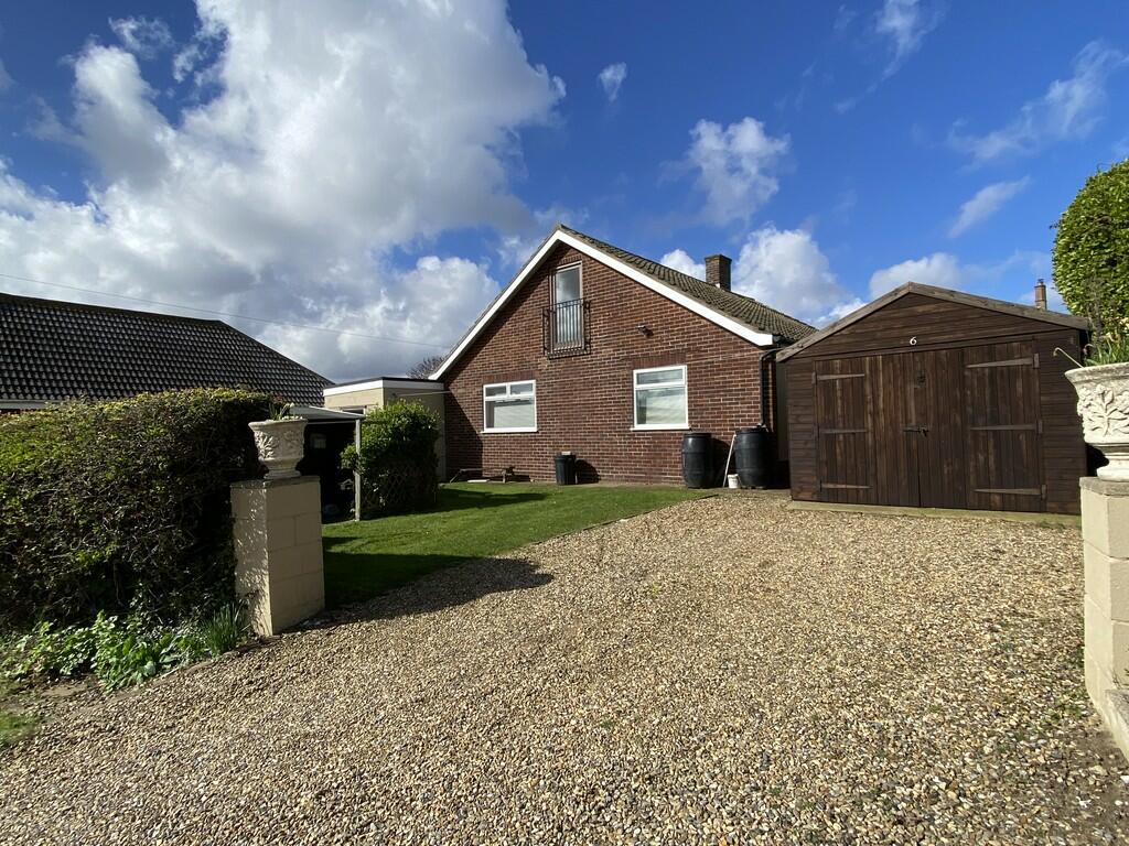 3 bedroom detached bungalow for sale in Sheringham, NR26