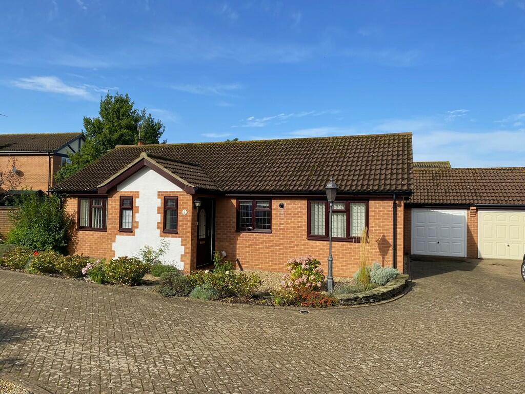 3 bedroom detached bungalow for sale in Clover Drive, Sheringham , NR26