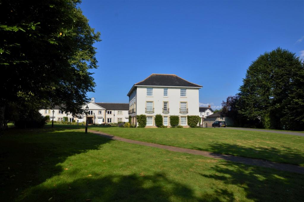 1 bedroom apartment for sale in Fullands House, Shoreditch Road