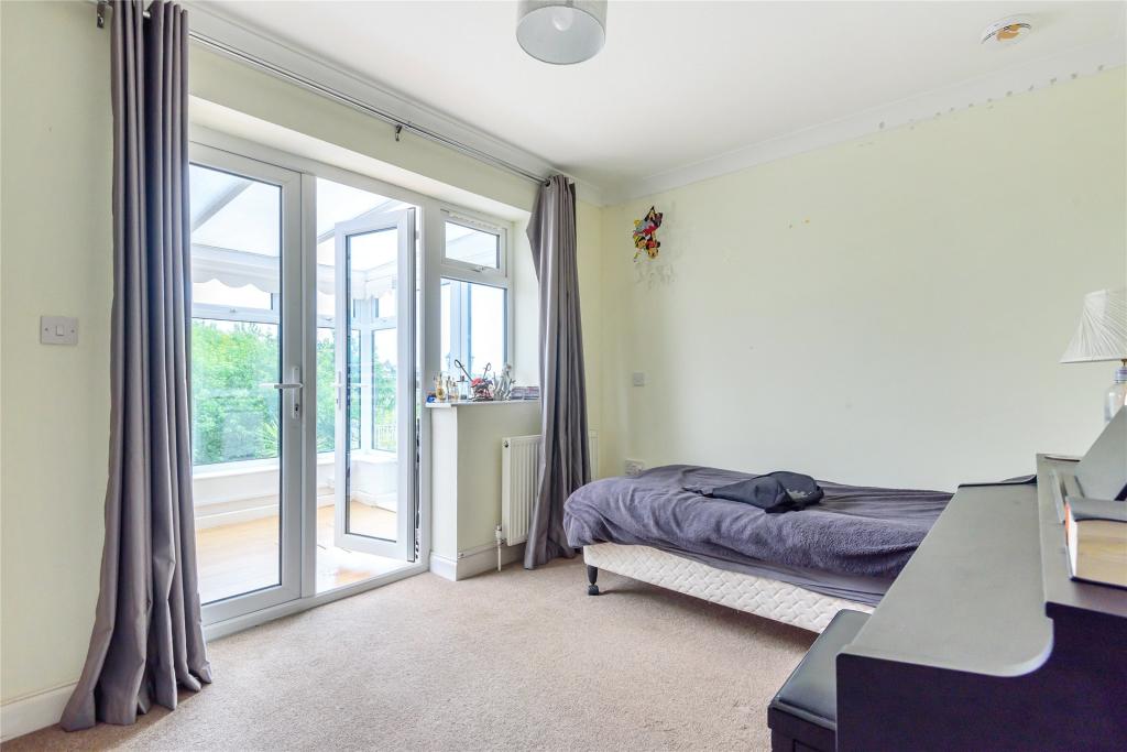 5 bedroom detached house for sale in Valley Close, Teignmouth, Devon, TQ14