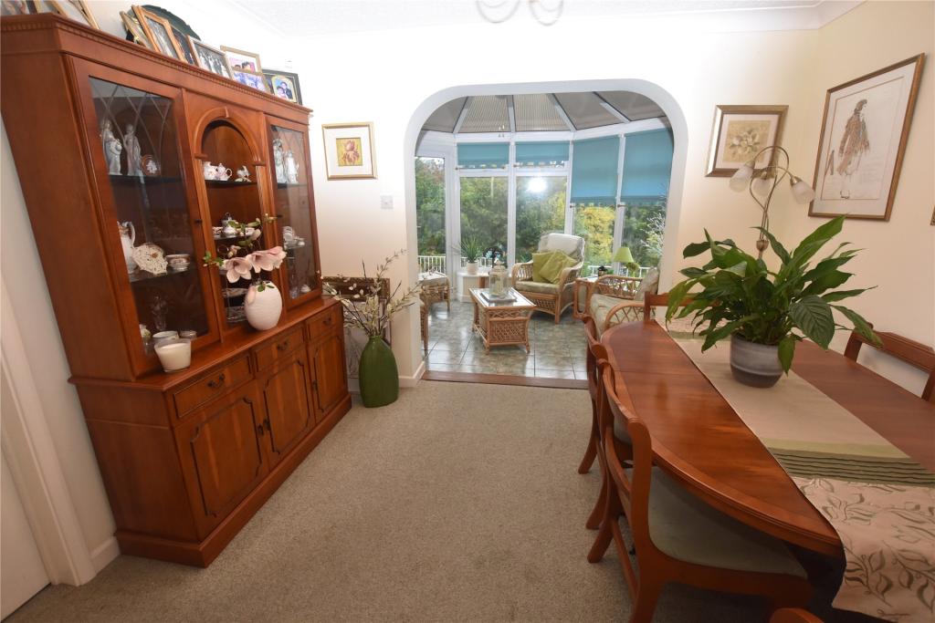 5 bedroom detached house for sale in Valley Close, Teignmouth, Devon, TQ14