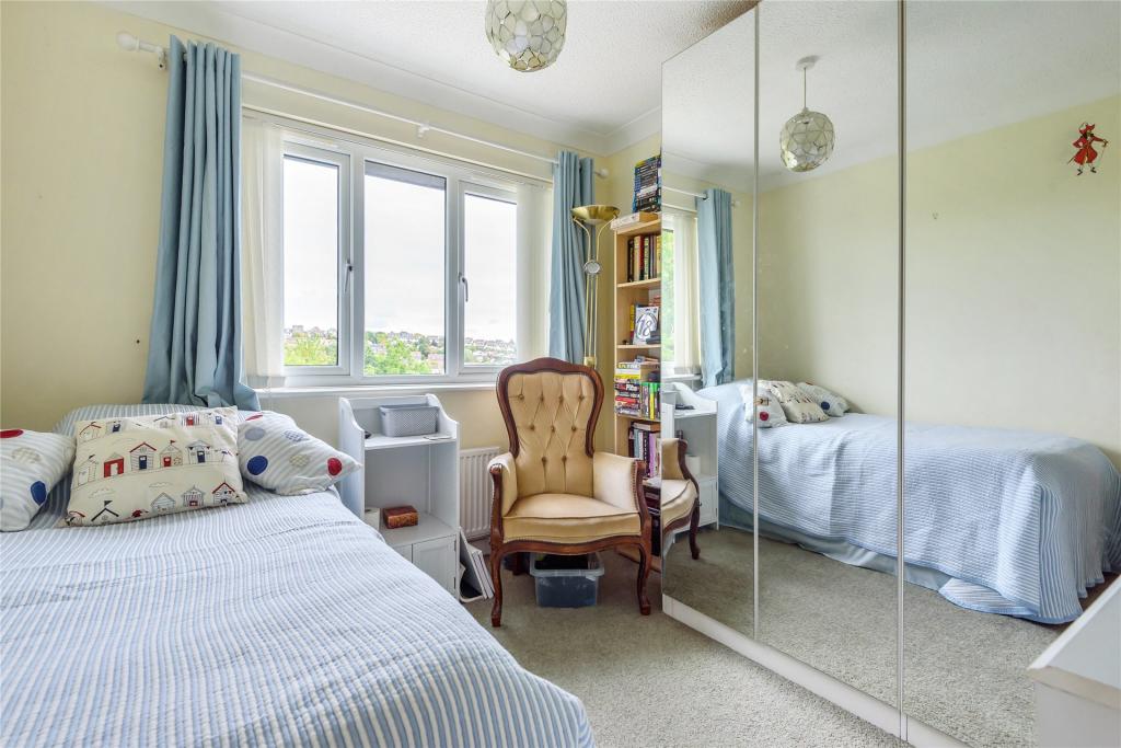 5 bedroom detached house for sale in Valley Close, Teignmouth, Devon, TQ14