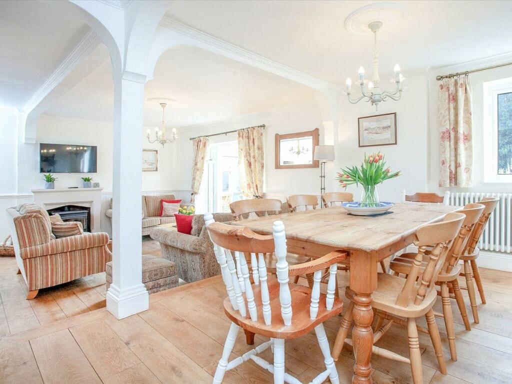 6 bedroom detached house for sale in Drive, Dawlish, Devon, EX7
