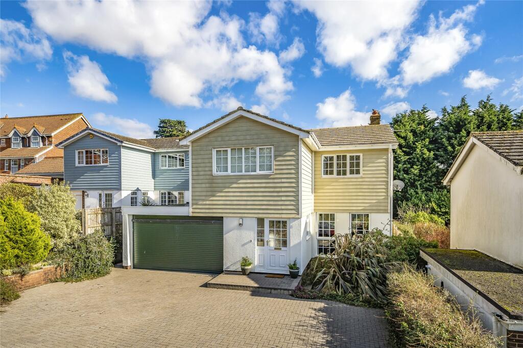 4 bedroom detached house for sale in Rockfield Close, Teignmouth, Devon