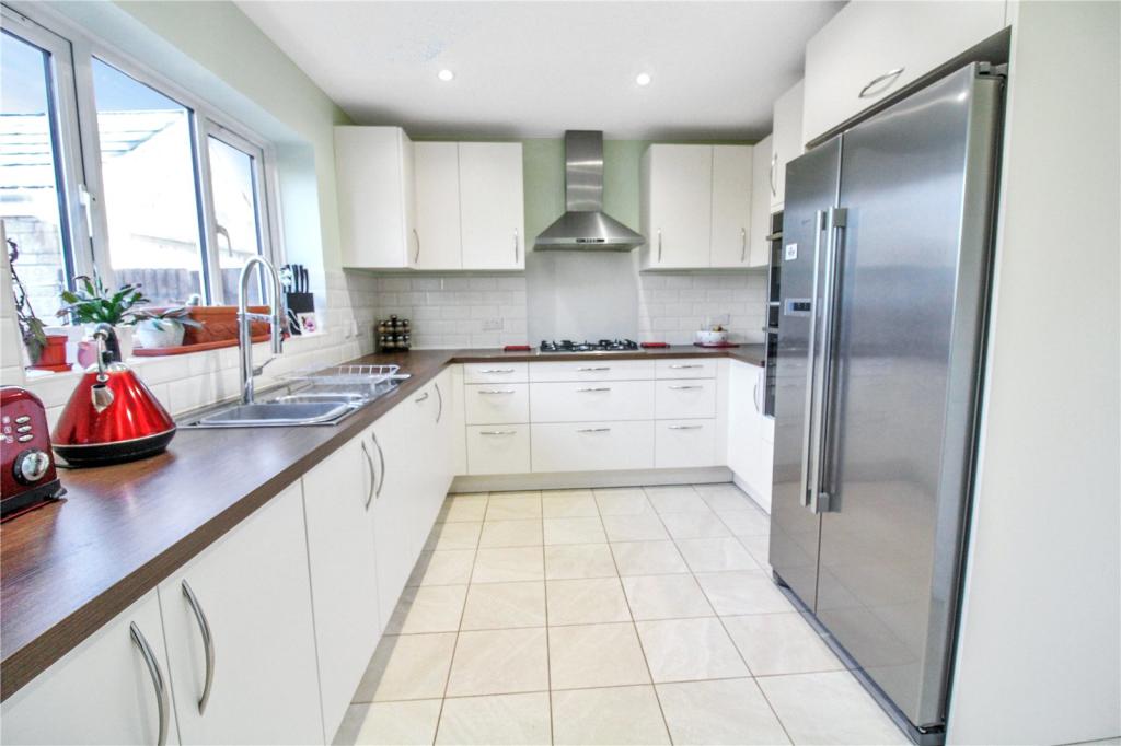 4 bedroom detached house for sale in Twineham Road, Swindon, Wiltshire