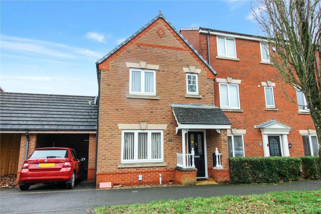 3 bedroom end of terrace house for sale in The Boulevard, Swindon ...