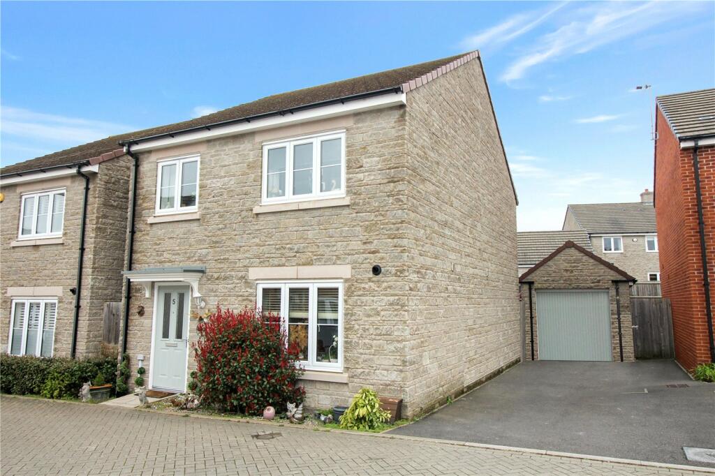 4 bedroom detached house for sale in Course Meadow, Purton, Swindon, Wiltshire, SN5