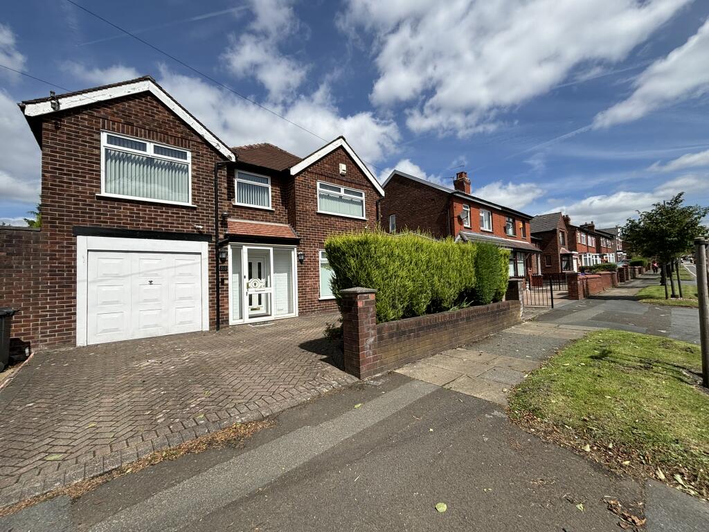 4 bedroom detached house for sale in Stockport Road, Denton, Manchester