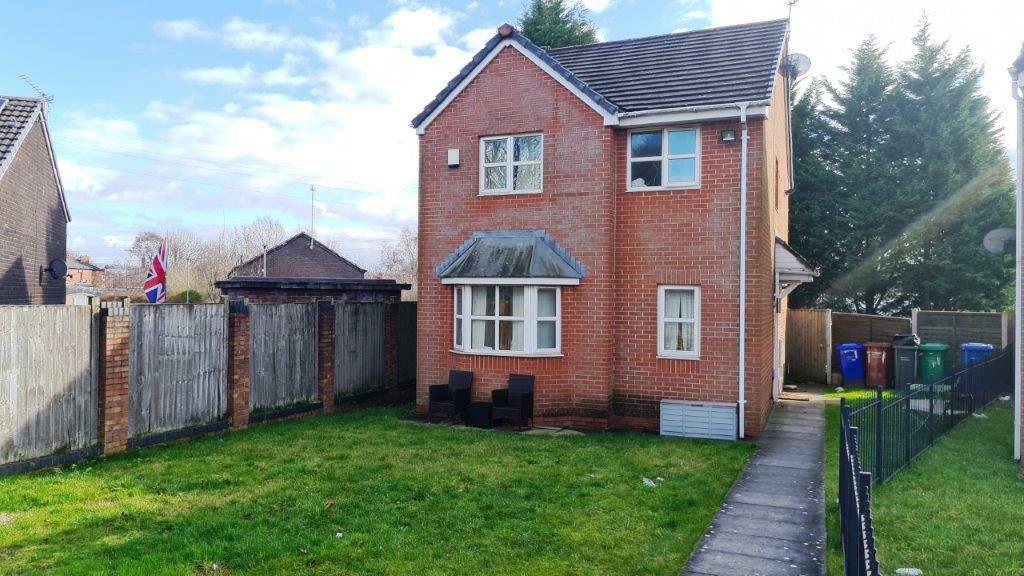 3 bedroom detached house for sale in Blueberry Avenue, New Moston, M40