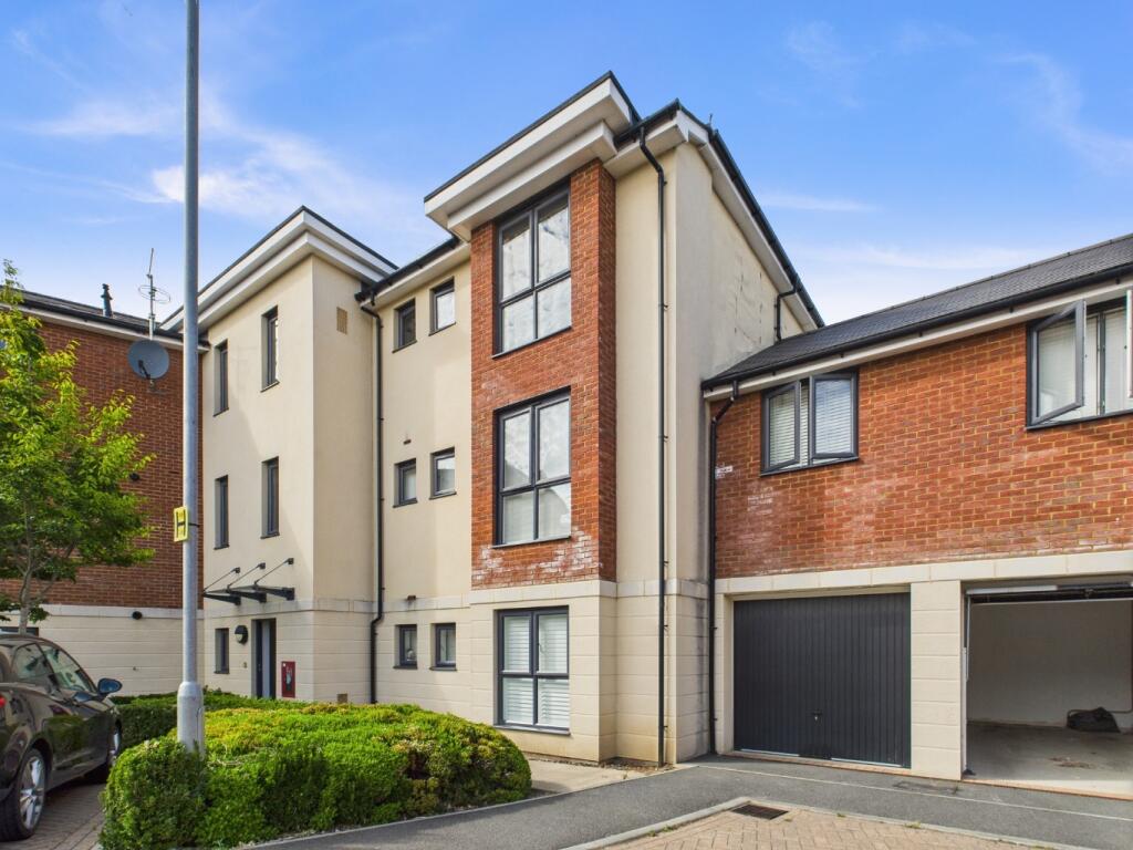 Main image of property: Somerset Court, Northfleet, Gravesend, Kent, DA11